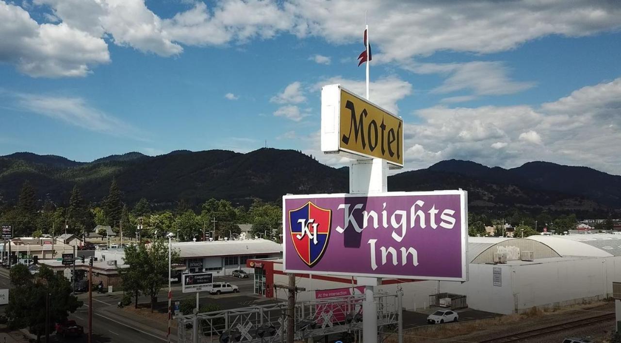 Knights Inn Motel Grants Pass Dış mekan fotoğraf